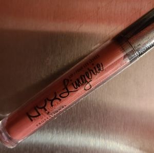 NYX lip